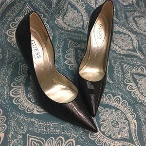 Guess by Marciano Snakeskin Pumps, size 6.